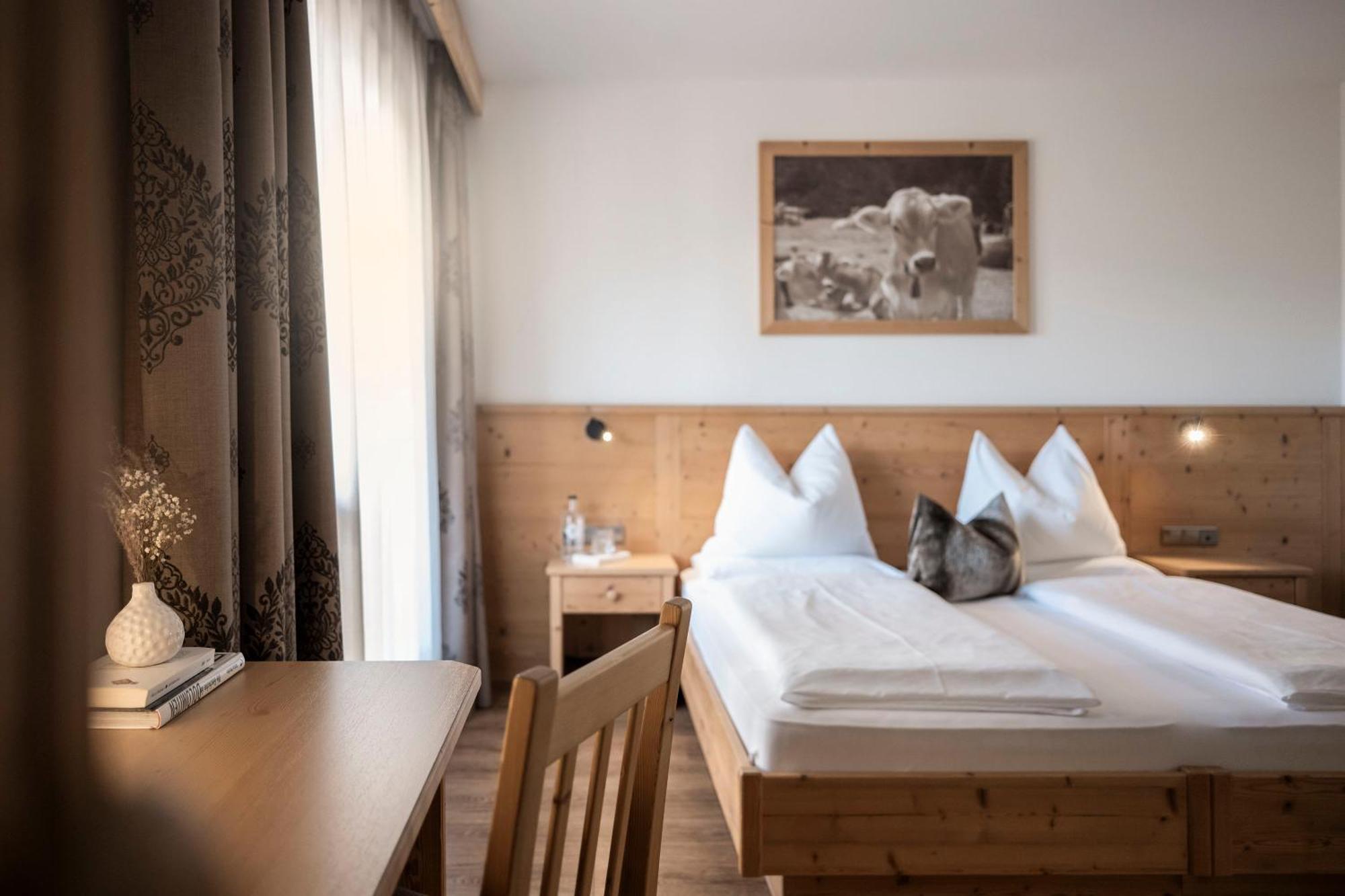 Boutique Hotel Eggele San Candido Esterno foto