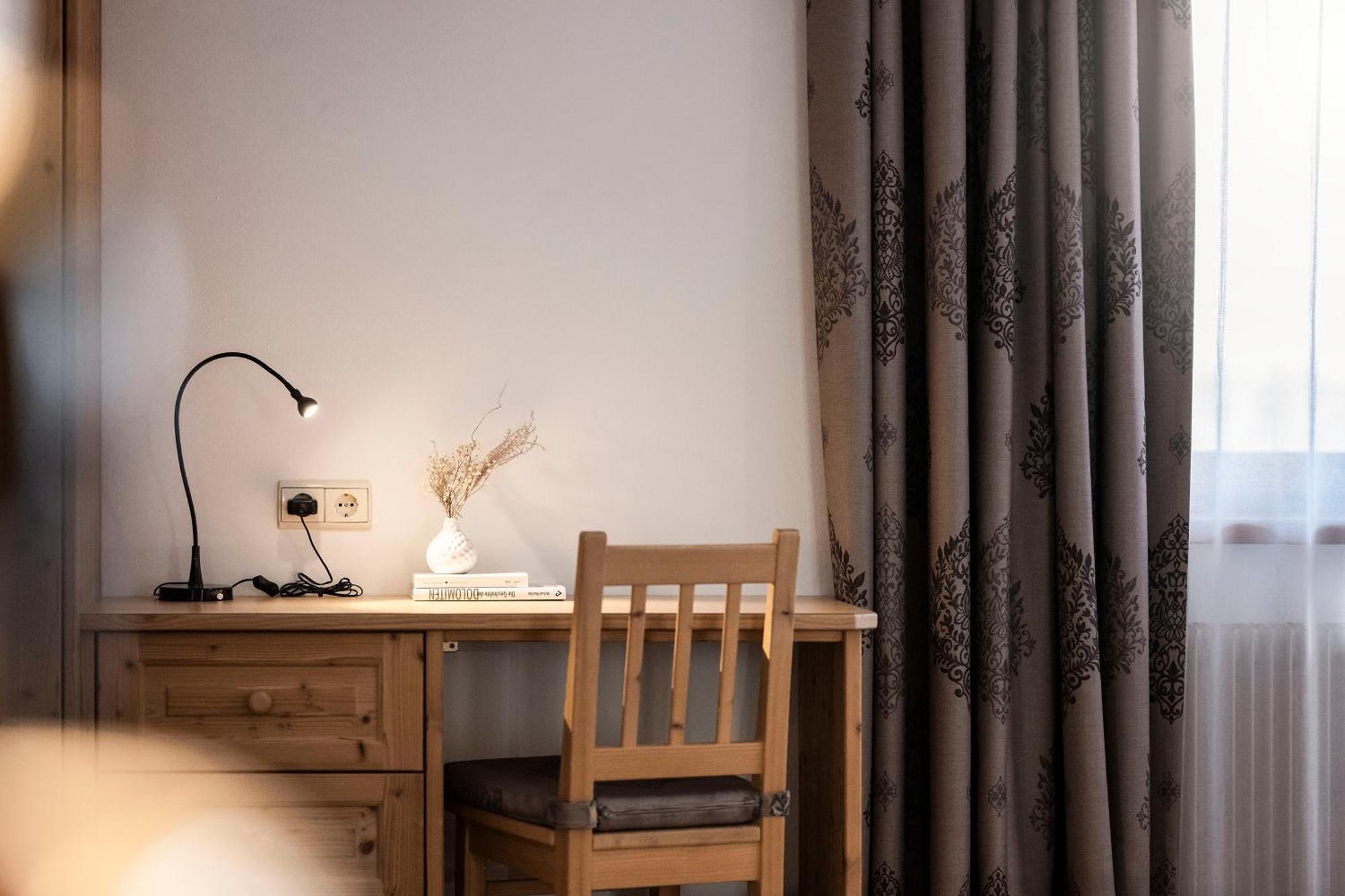 Boutique Hotel Eggele San Candido Esterno foto