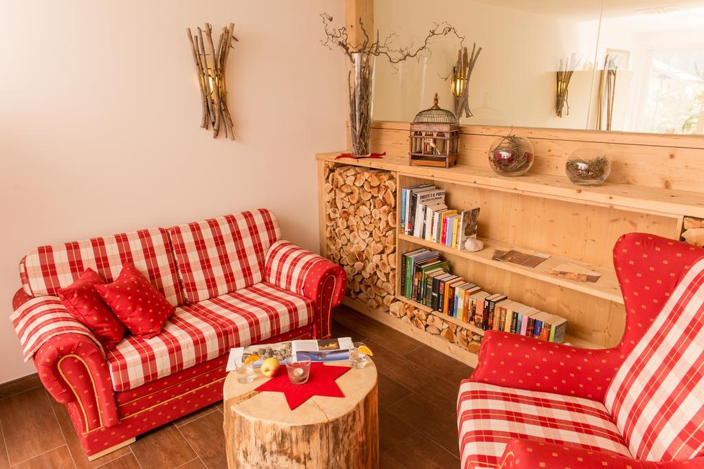 Boutique Hotel Eggele San Candido Esterno foto