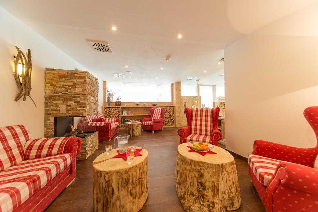 Boutique Hotel Eggele San Candido Esterno foto