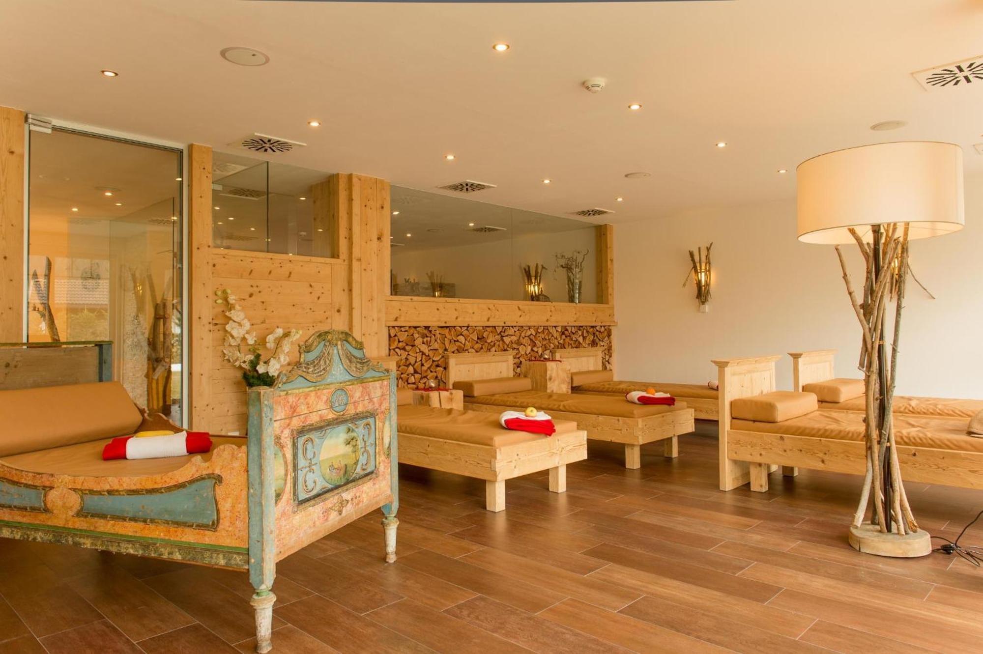 Boutique Hotel Eggele San Candido Esterno foto