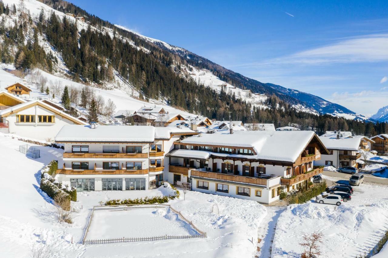 Boutique Hotel Eggele San Candido Esterno foto