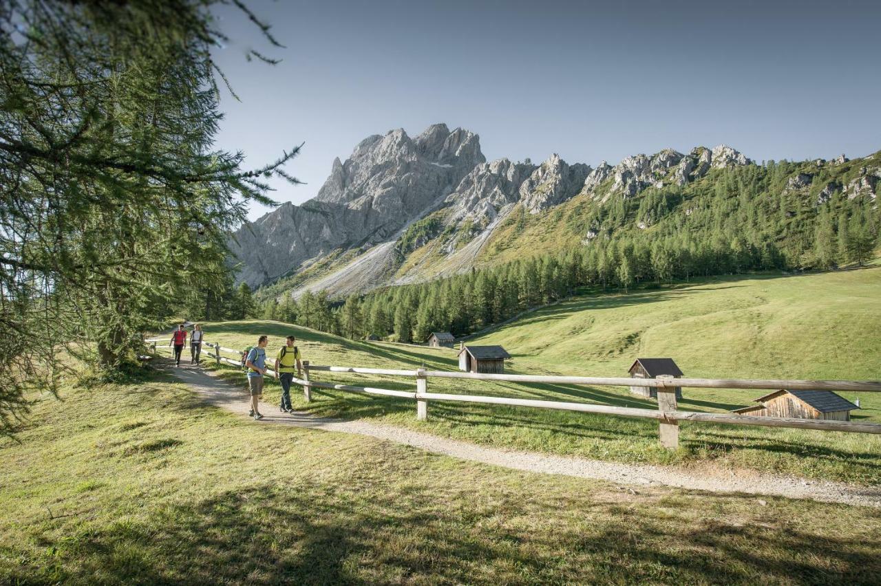 Boutique Hotel Eggele San Candido Esterno foto