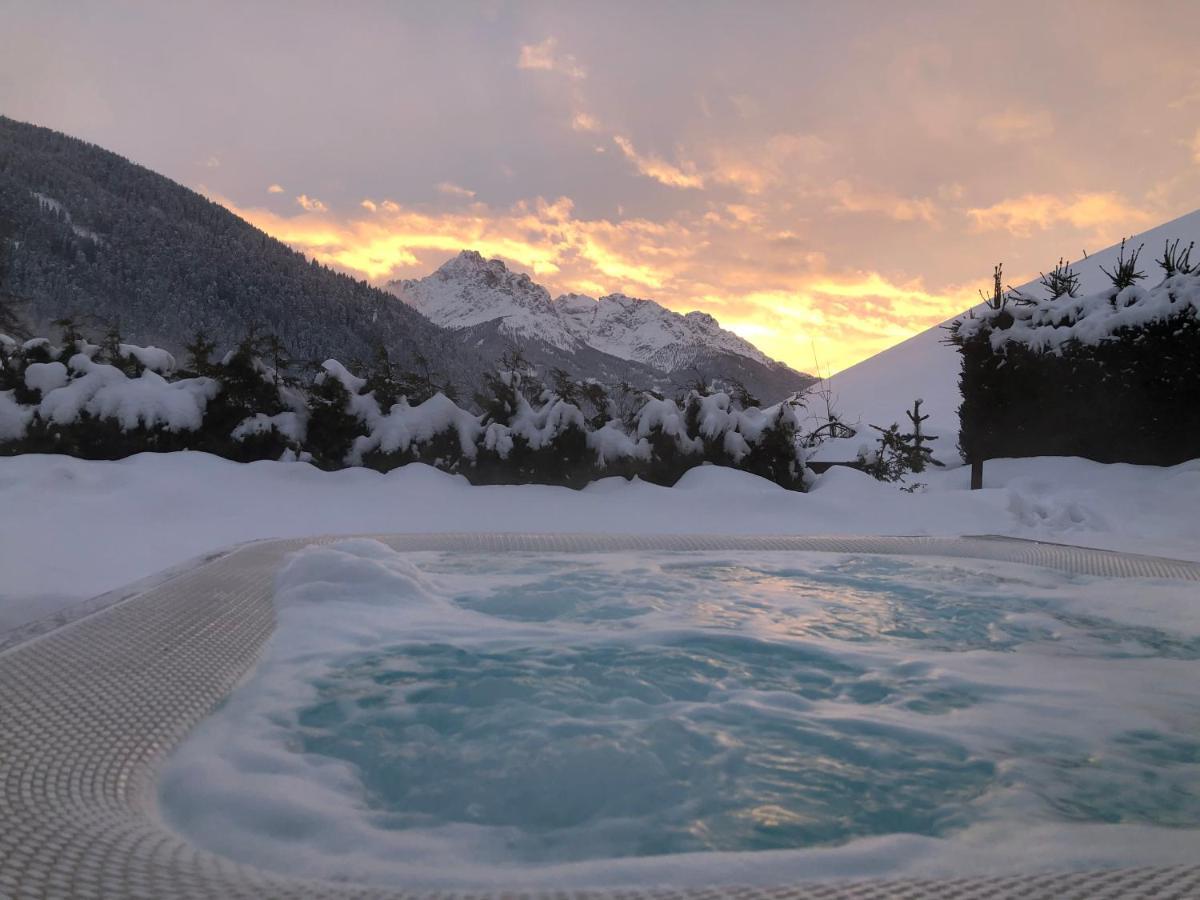 Boutique Hotel Eggele San Candido Esterno foto